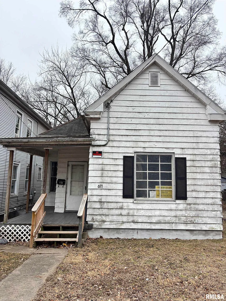 611 Haungs Ave photo 1