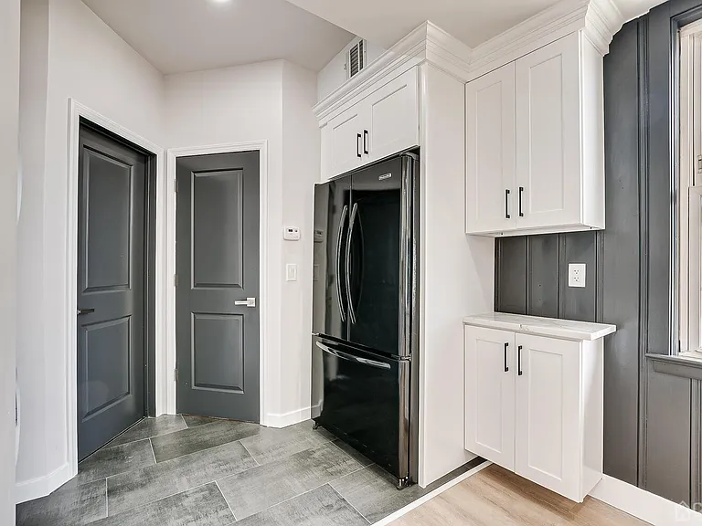 324 Main St #2 — Photo 9