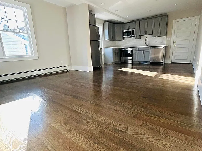 12 Lincoln St #4 — Photo 13