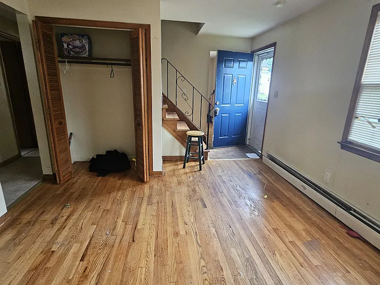 241 Circular Ave #H — Photo 8
