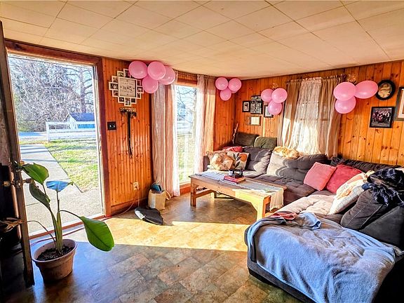 2nd image of 1301 Ridgeway Ave