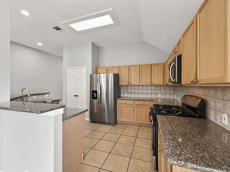 3135 Silver Cedar Trl — Photo 19