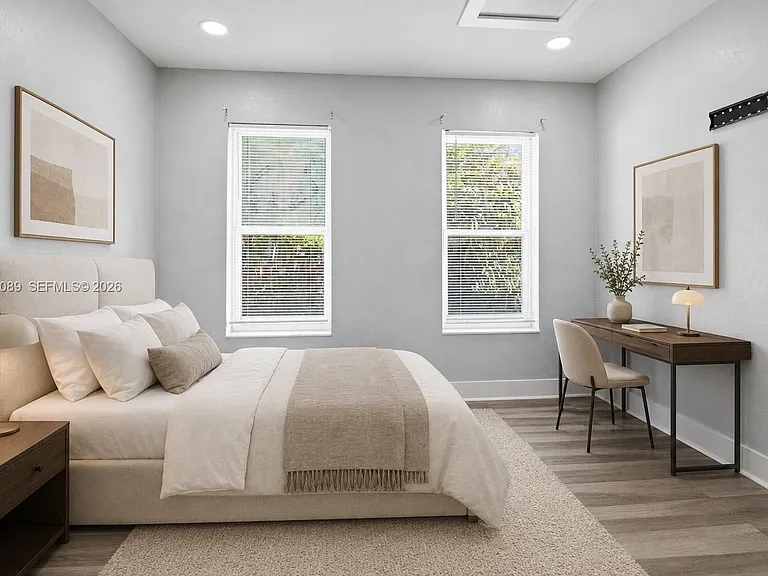 610 SW 2nd Ave #1 — Photo 27