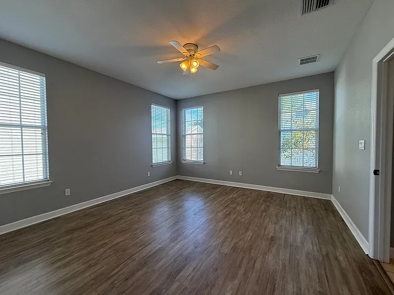 3640 Biltmore Ave — Photo 13