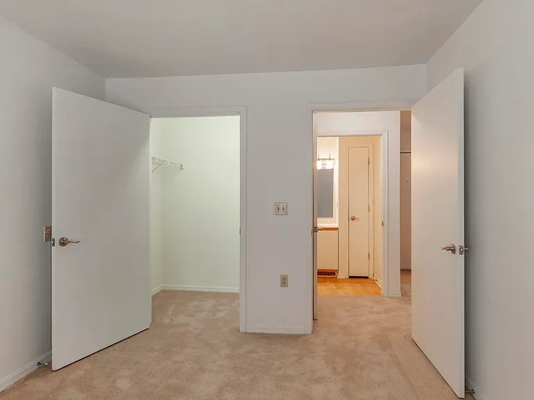Silver Hill at Arboretum Apartments — Photo 9