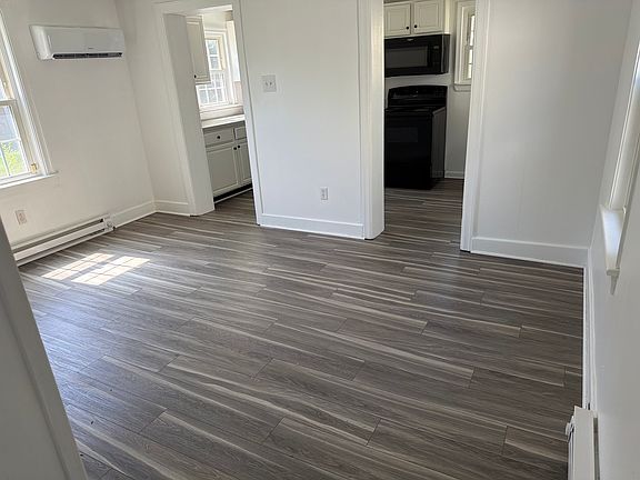 4th image of 627629 Virginia Ave #627