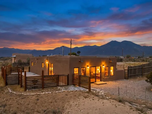 324 Blueberry Hill, El Prado, NM 87529