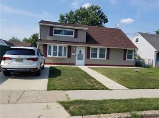 18 Spruce St, Carteret, NJ 07008