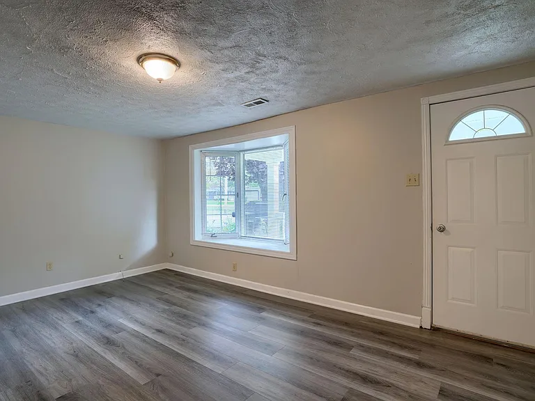 273 Shanahan Rd — Photo 18