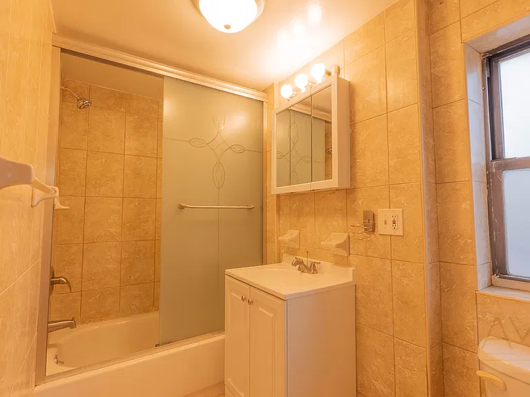 620 Union St #3 — Photo 9