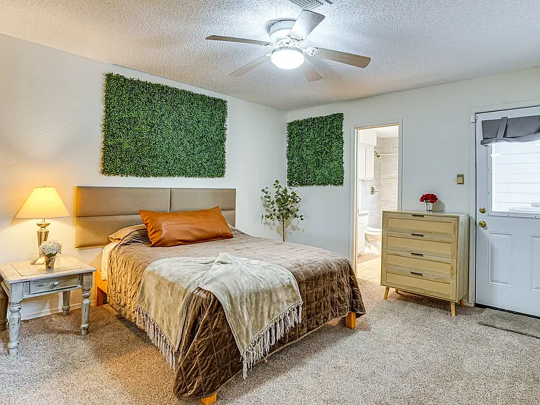 1441 Palmnold Cir W — Photo 11