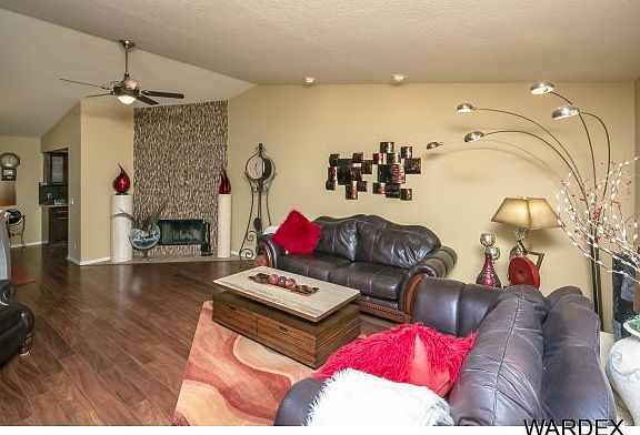 5th image of 1060 Pueblo Dr