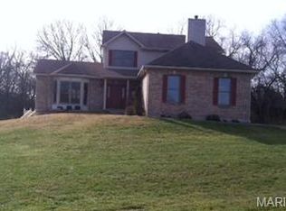 2953 Trapper Trl, Wentzville, MO 63385