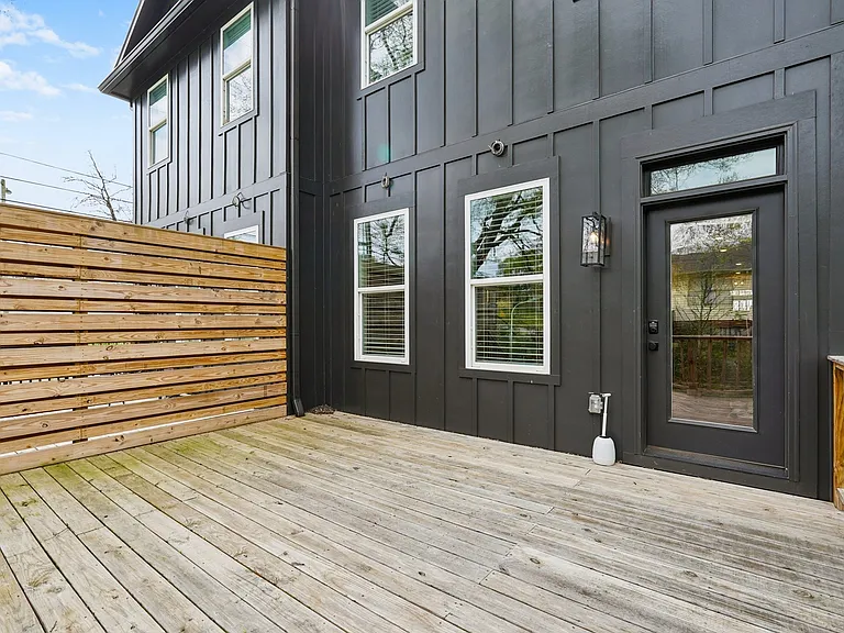 1301B Katie Ave — Photo 20