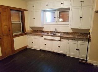 3281 N 44th St, Milwaukee, WI 53216