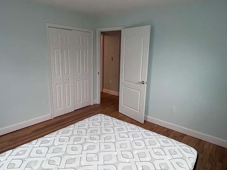 340 Maple St #2 — Photo 21
