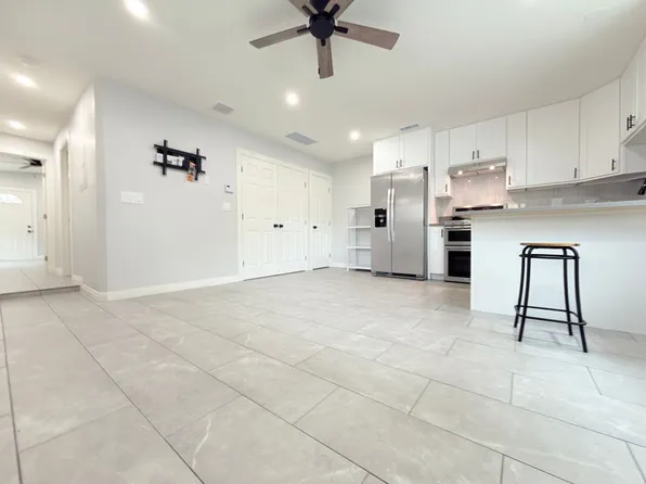 6713 Goodland Ave, North Hollywood, CA 91606