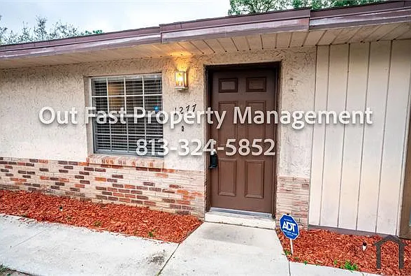 1277 Sylvia Ave — Photo 1