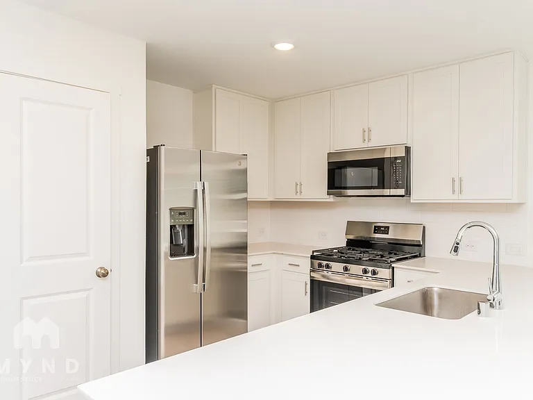 10112 Dalgreen Cir — Photo 13