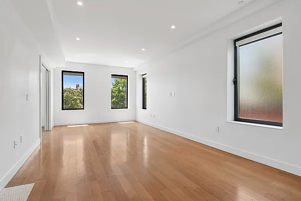 Rented by Compass | media 2