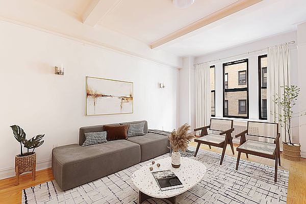 1st image of 200 W 90th St APT 6G