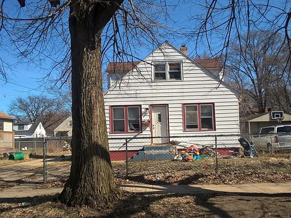 3rd image of 2720 Bildahl St
