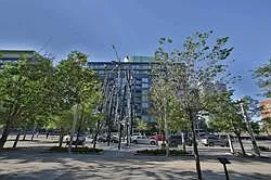 455 Front (Canary District) — Photo 2