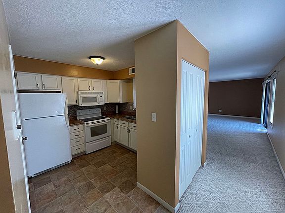 4th image of 2608 W Willowlake Dr APT 112