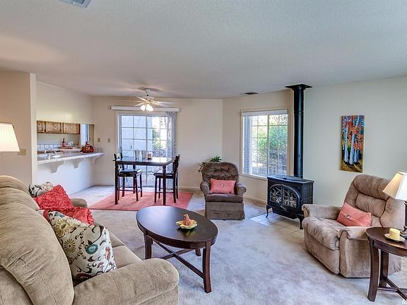 4th image of 670 David Cir