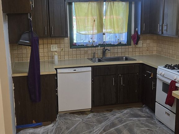 5th image of 119 Fairgreen Dr