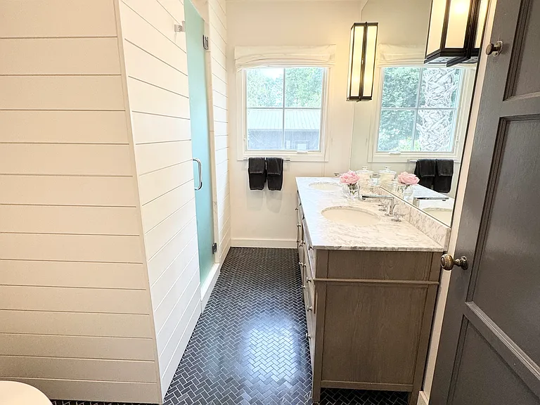136 Gaywood Rd — Photo 30
