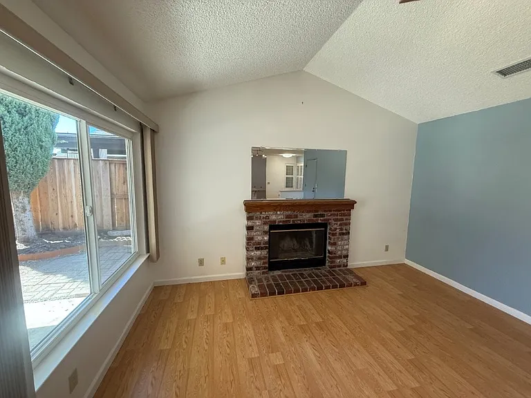 467 Lupine Cir — Photo 33