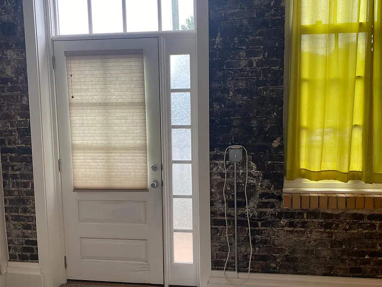 140 E Glenwood Ave #212 — Photo 6
