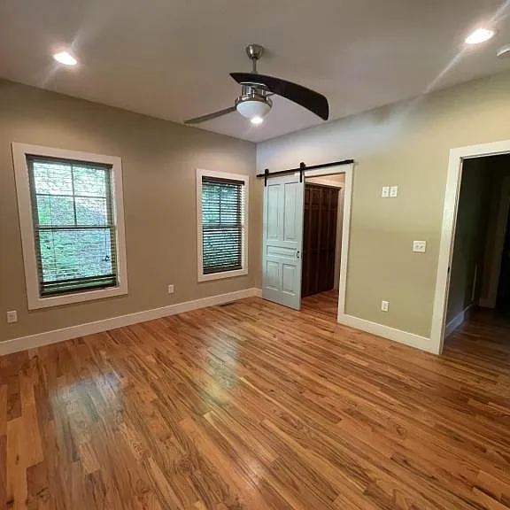 745 Poplar Ln — Photo 10
