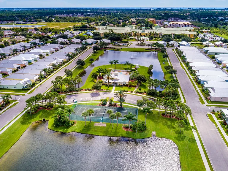 4070 Alamanda Key Dr — Photo 48