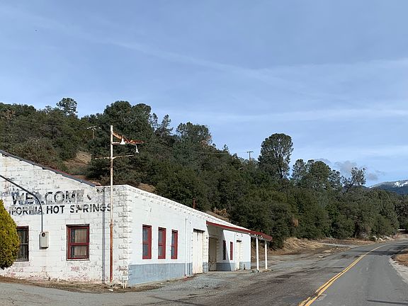 5th image of 44960 Deer Creek Mill Rd