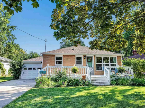 1437 Garland St, Green Bay, WI 54301