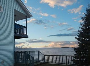 2737 Georgia Shore Rd, Saint Albans, VT 05478