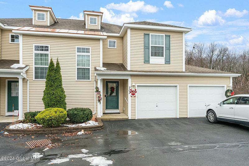 2nd image of 703 Royale Court