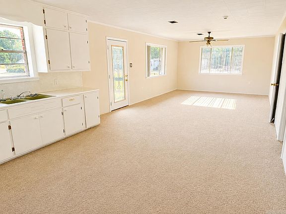 3rd image of 107 B St