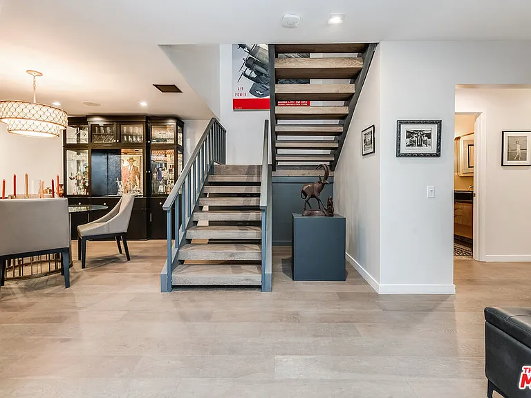 4635 Clybourn Ave — Photo 12