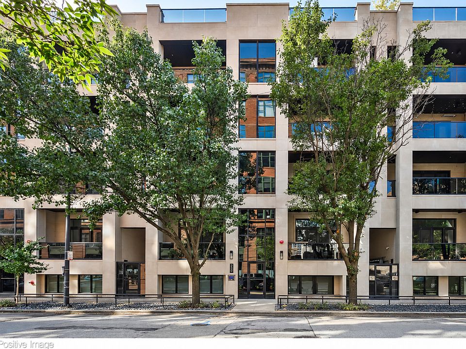 1st image of 220 S Green St APT 4S