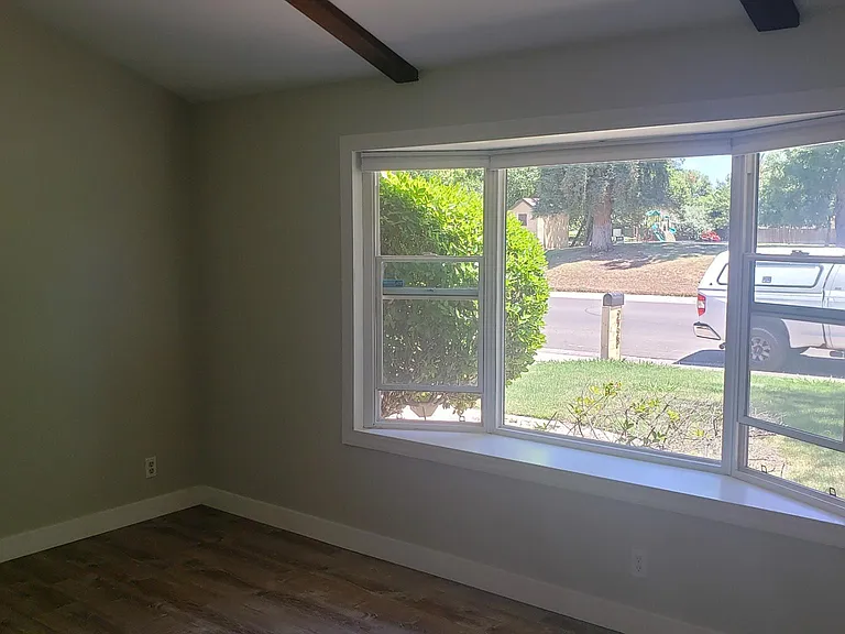2728 Tiber Dr — Photo 9