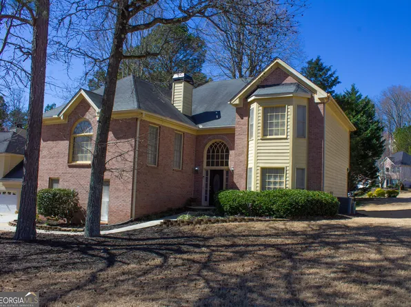 613 Mountain Oaks Pkwy, Stone Mountain, GA 30087
