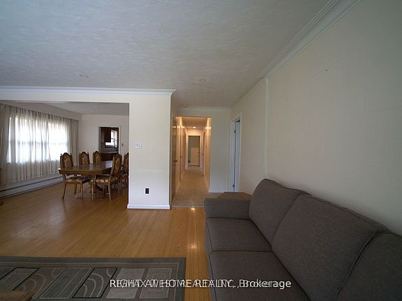 3rd image of 2981 Weston Rd