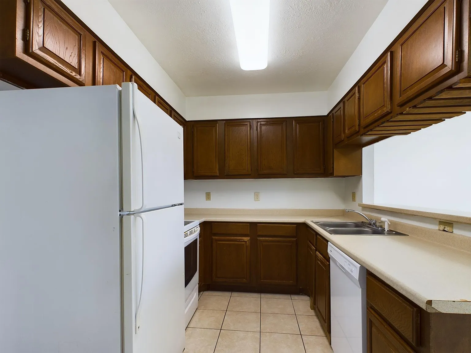 1601 B George Bush — Photo 3