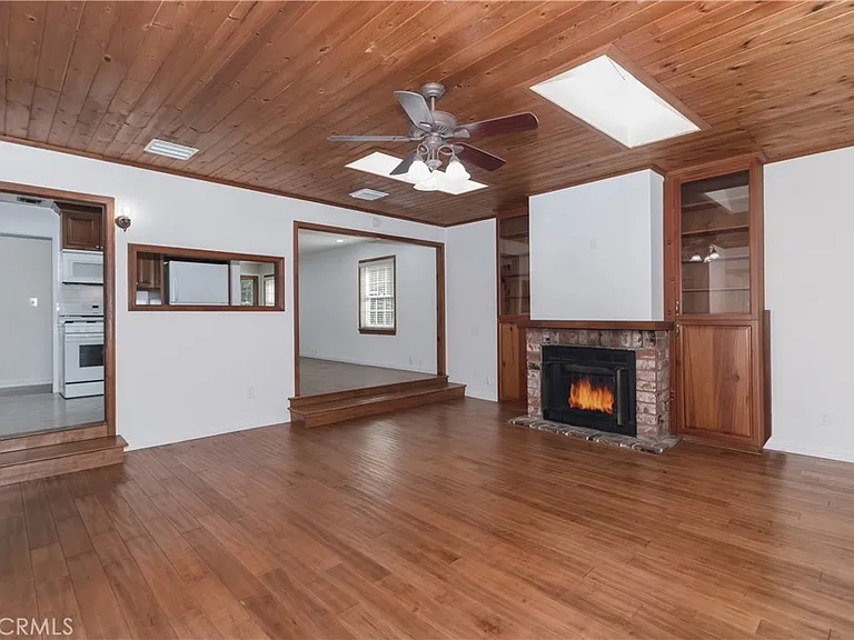 6313 Bluebell Ave — Photo 10
