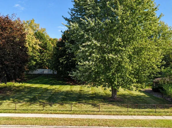 Saint Bernard Dr #4, Green Bay, WI 54302