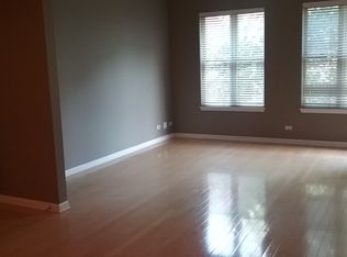 812 W College Pkwy UNIT 2B, Chicago, IL 60608