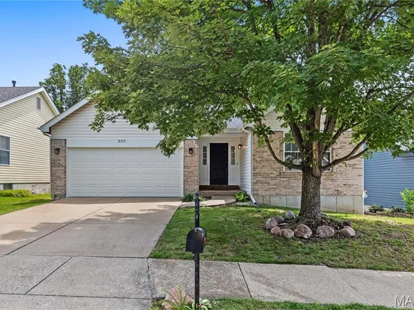 329 Crescent Ave, Valley Park, MO 63088